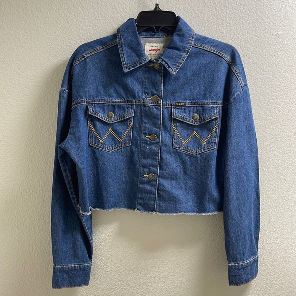 R). Wrangler Cropped Jacket Jeans 4 Buttons Long Sleeve Blue size Small